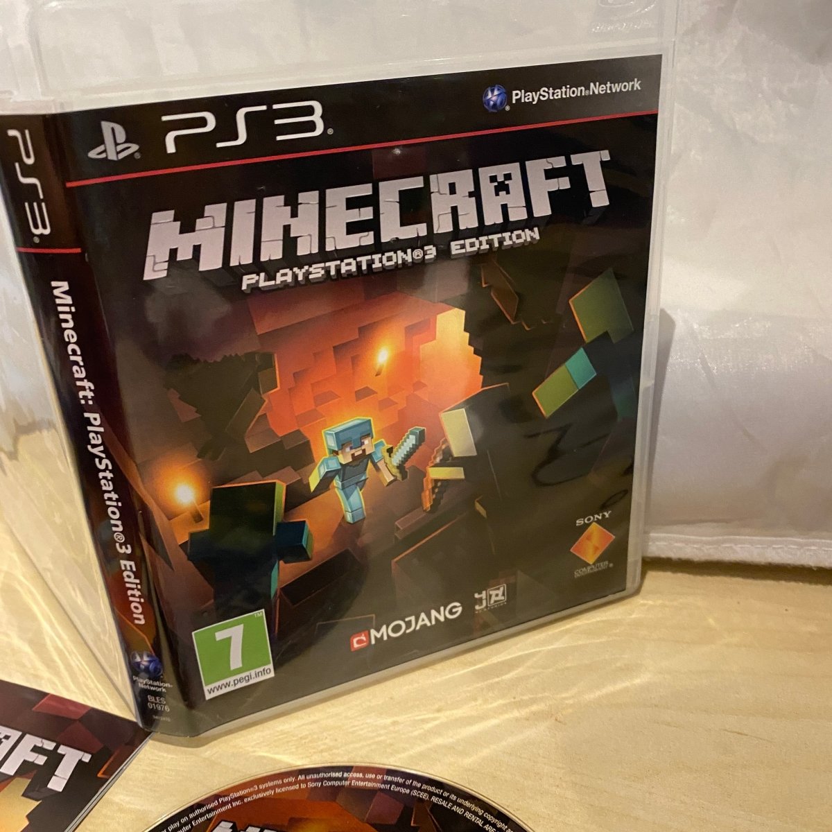 Minecraft: PlayStation 3 Edition (PS3) Game Details