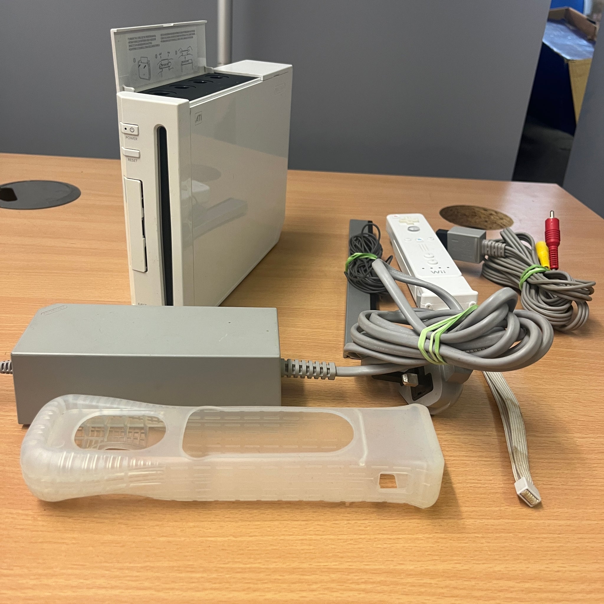 Nintendo Wii White good (RVL-001)