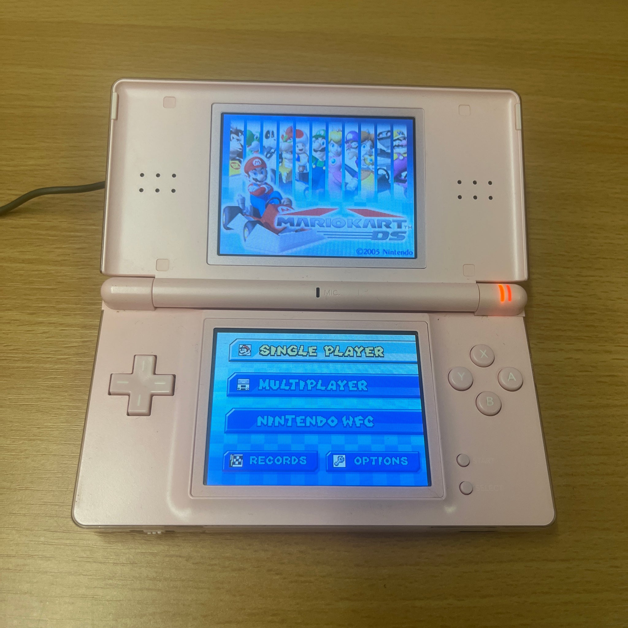 Nintendo DS Lite in White, Pink deals